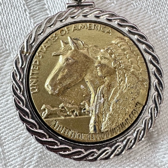 2012 AMERICAN INDIAN RELIEF COUNCIL MEDAL CHARM BRACELET REPURPOSED OOAK 7-8 - Picture 2 of 12